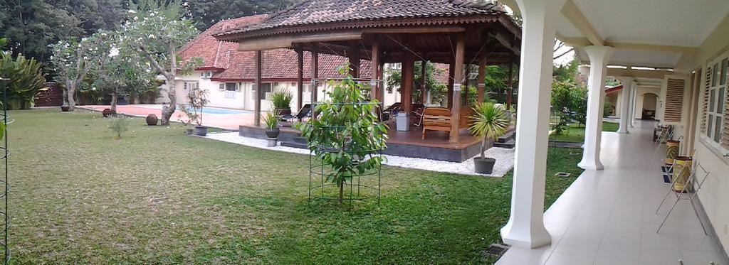 Hôtel Omah Kertonegoro à Yogyakarta Extérieur photo