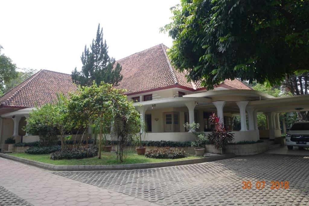 Hôtel Omah Kertonegoro à Yogyakarta Extérieur photo