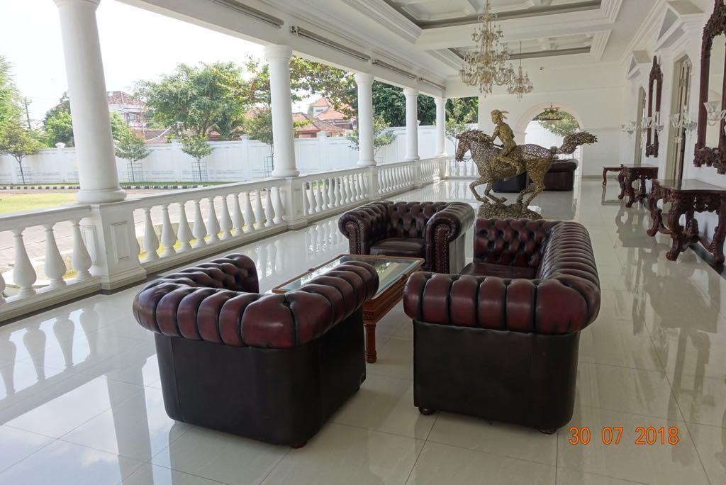 Hôtel Omah Kertonegoro à Yogyakarta Extérieur photo